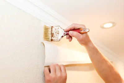 Pose de papier peint à Englebelmer — revêtements muraux et toiles de verre